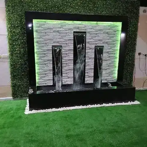 الشلالات والنوافير